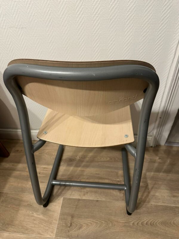 Jolie chaise scolaire – Image 3