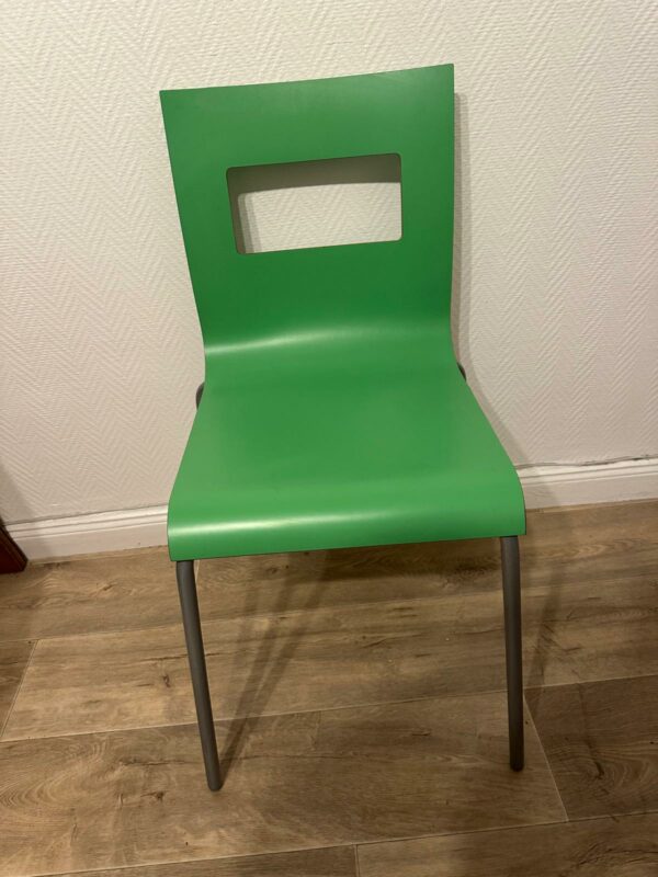 Chaise en bois