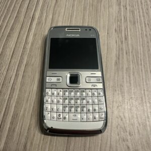 Téléphone Nokia E72