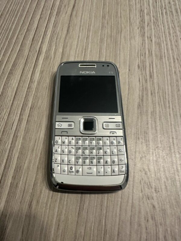 Téléphone Nokia E72