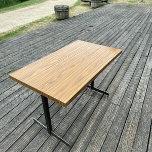Table en bois