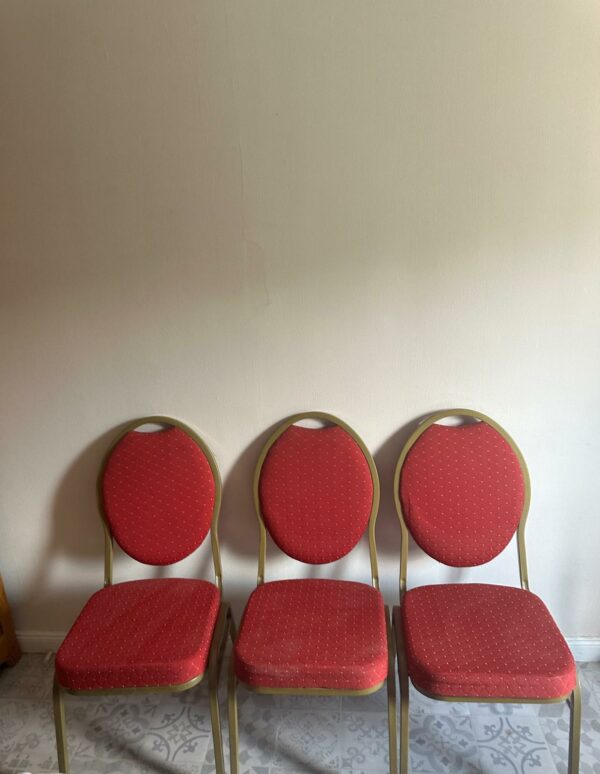 Location chaise fontainebleau empilable – Image 4