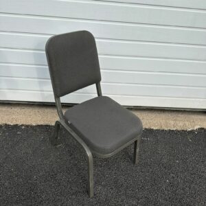 Chaise empilable