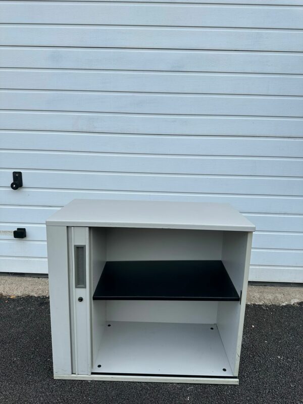 Petite armoire à rideaux – Image 3