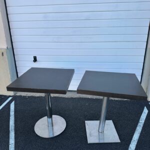 Table carré haut de gamme