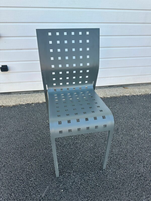 Chaise designer Mirandolina pour Zanotta par Pietro Arosio