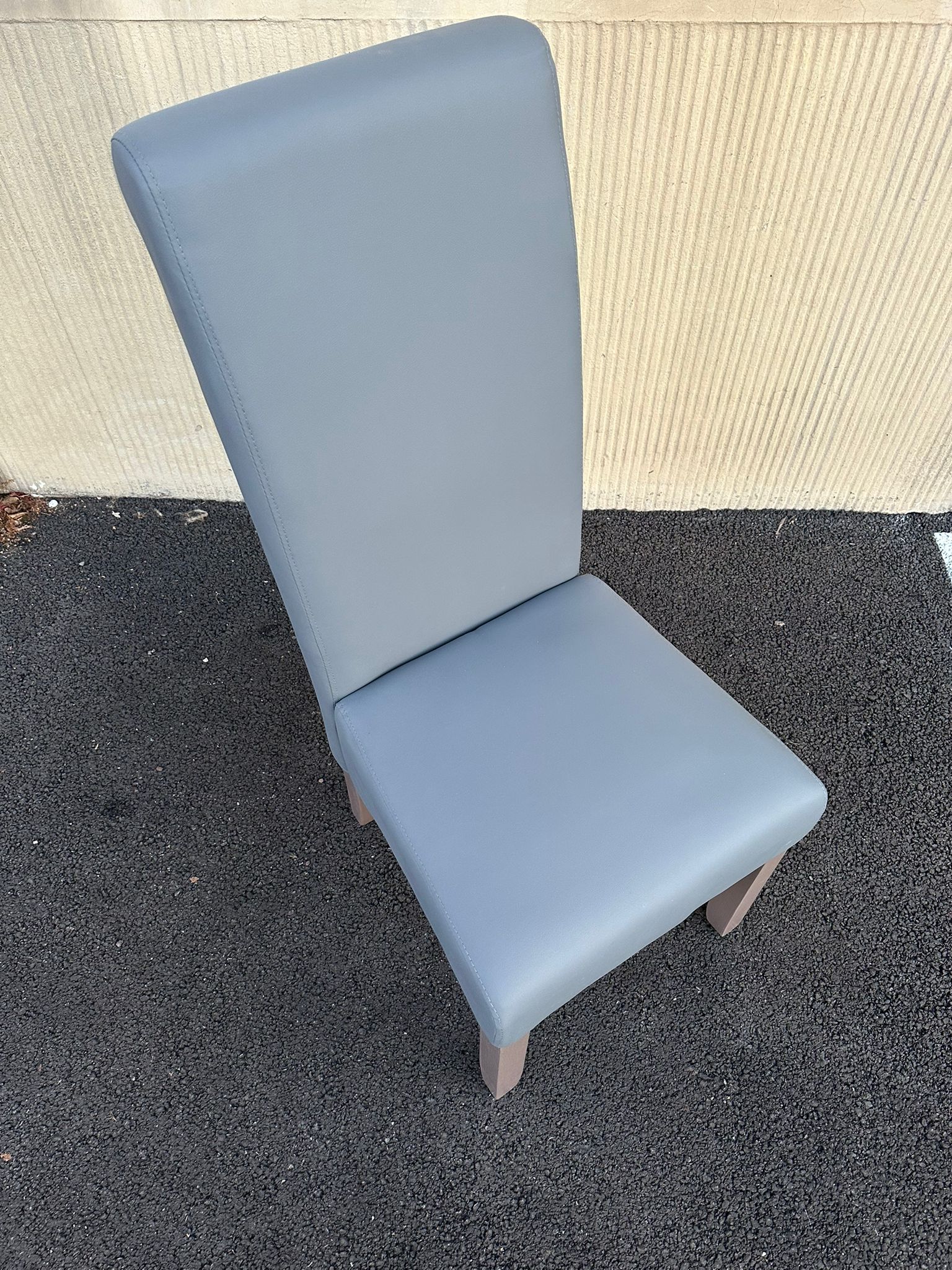 Chaise de salle à manger grise NEUVE