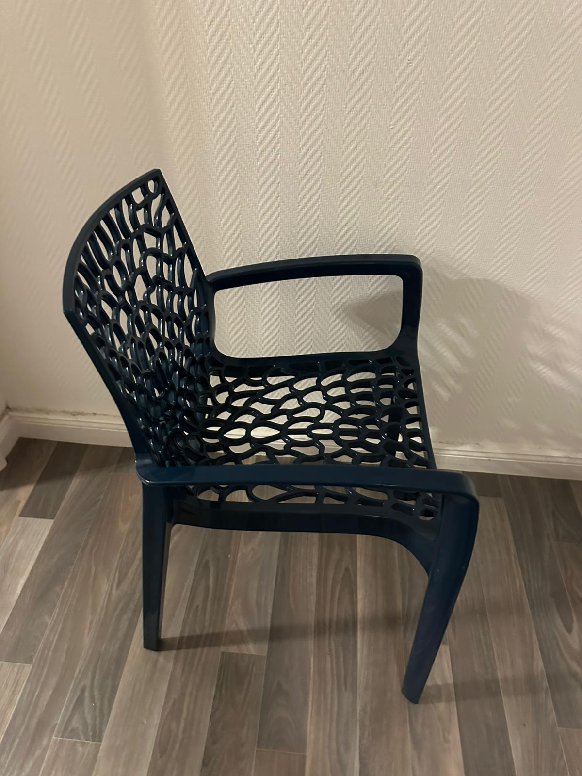 Chaise de qualité pro avec accoudoir noir (2coloris) – Image 2