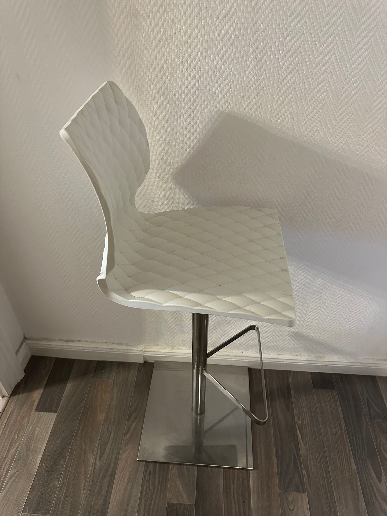 Tabouret haut de gamme metamobil – Image 2