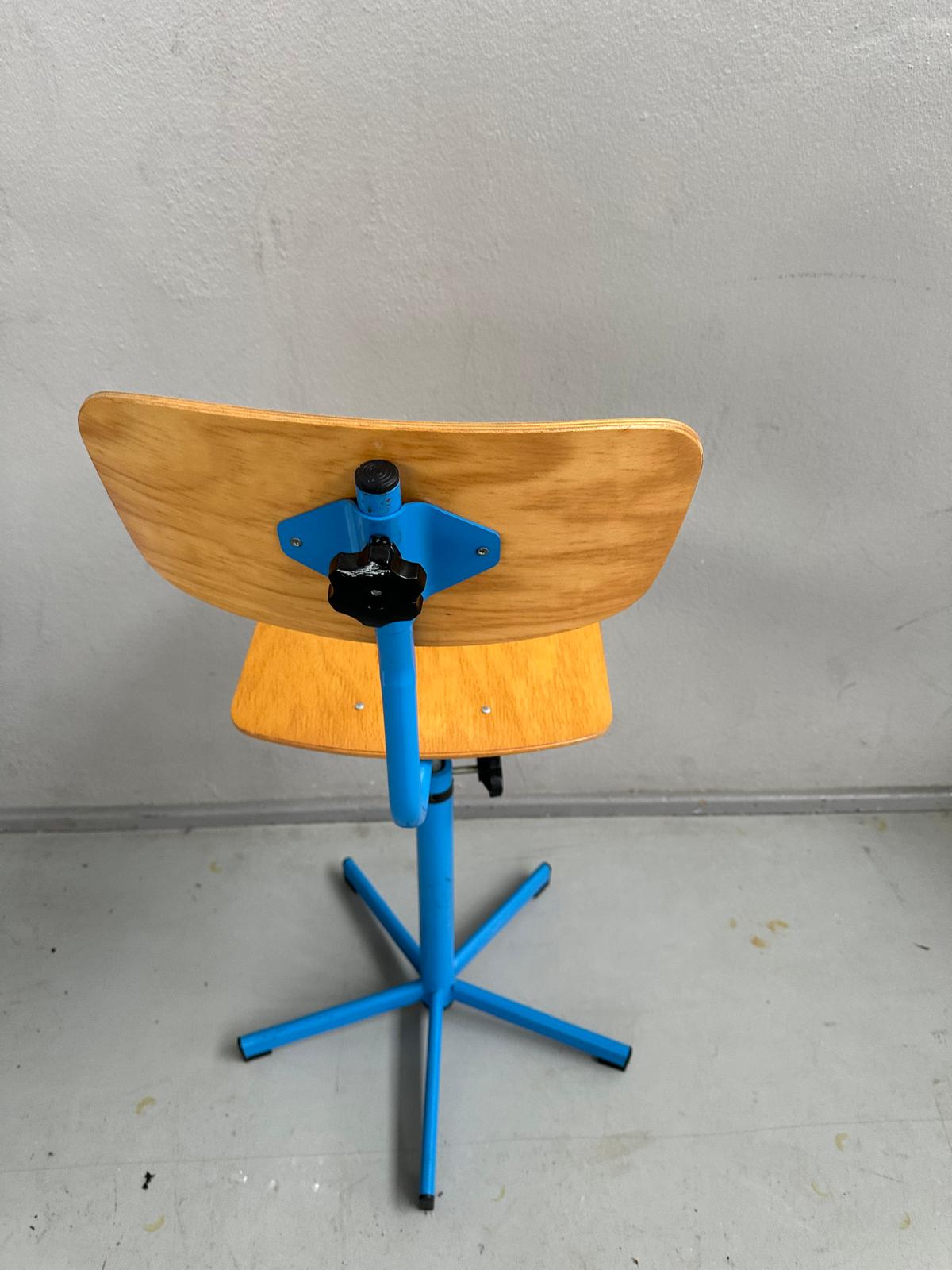 Chaise d’atelier réglable en hauteur – Image 3