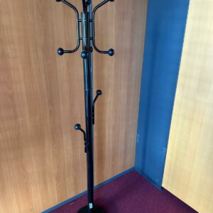 Porte-manteau sur pied noir en métal