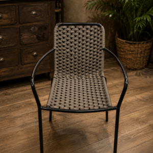 Chaise de terrasse empilable