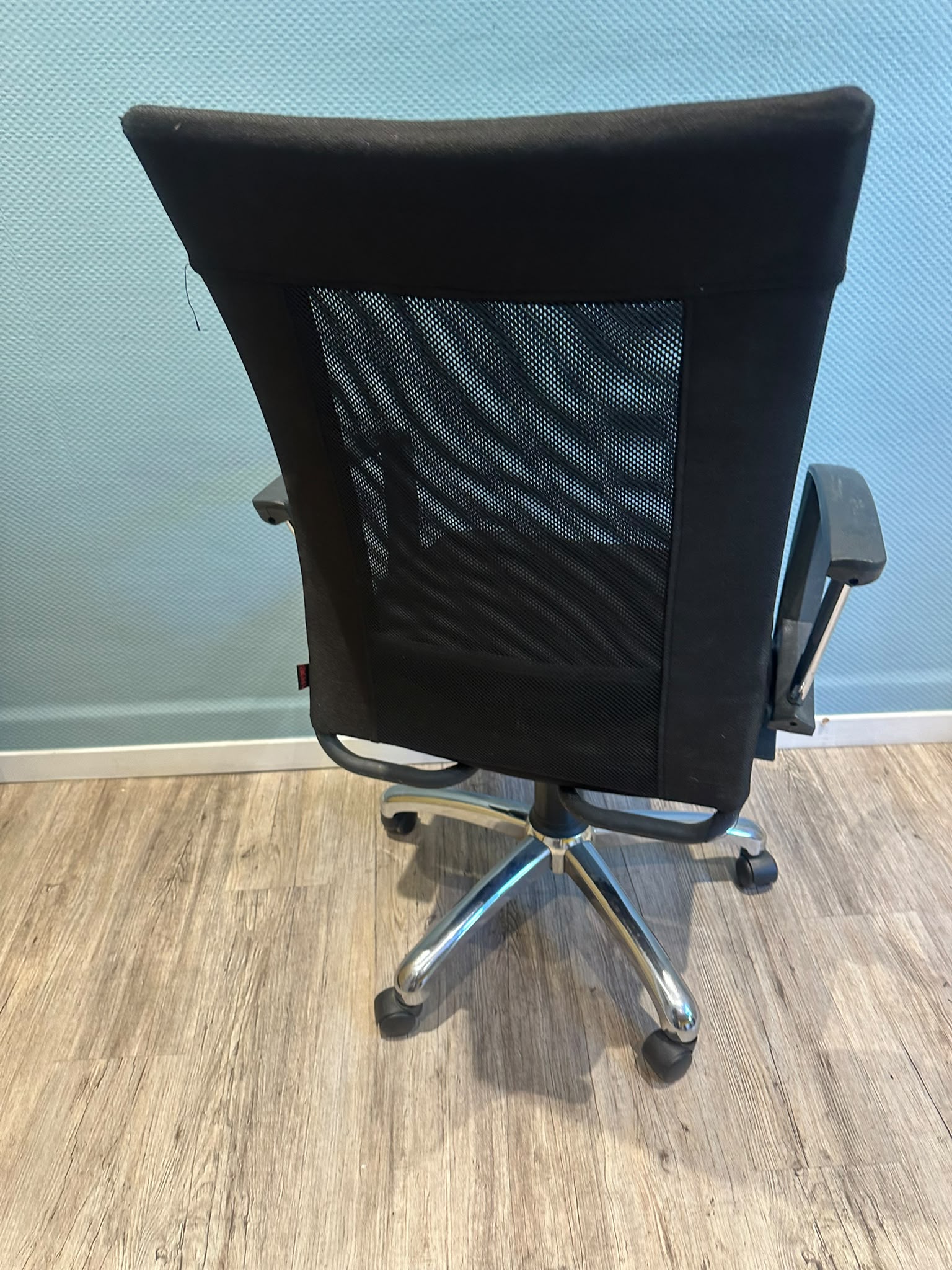 Chaise de bureau noir – Image 2