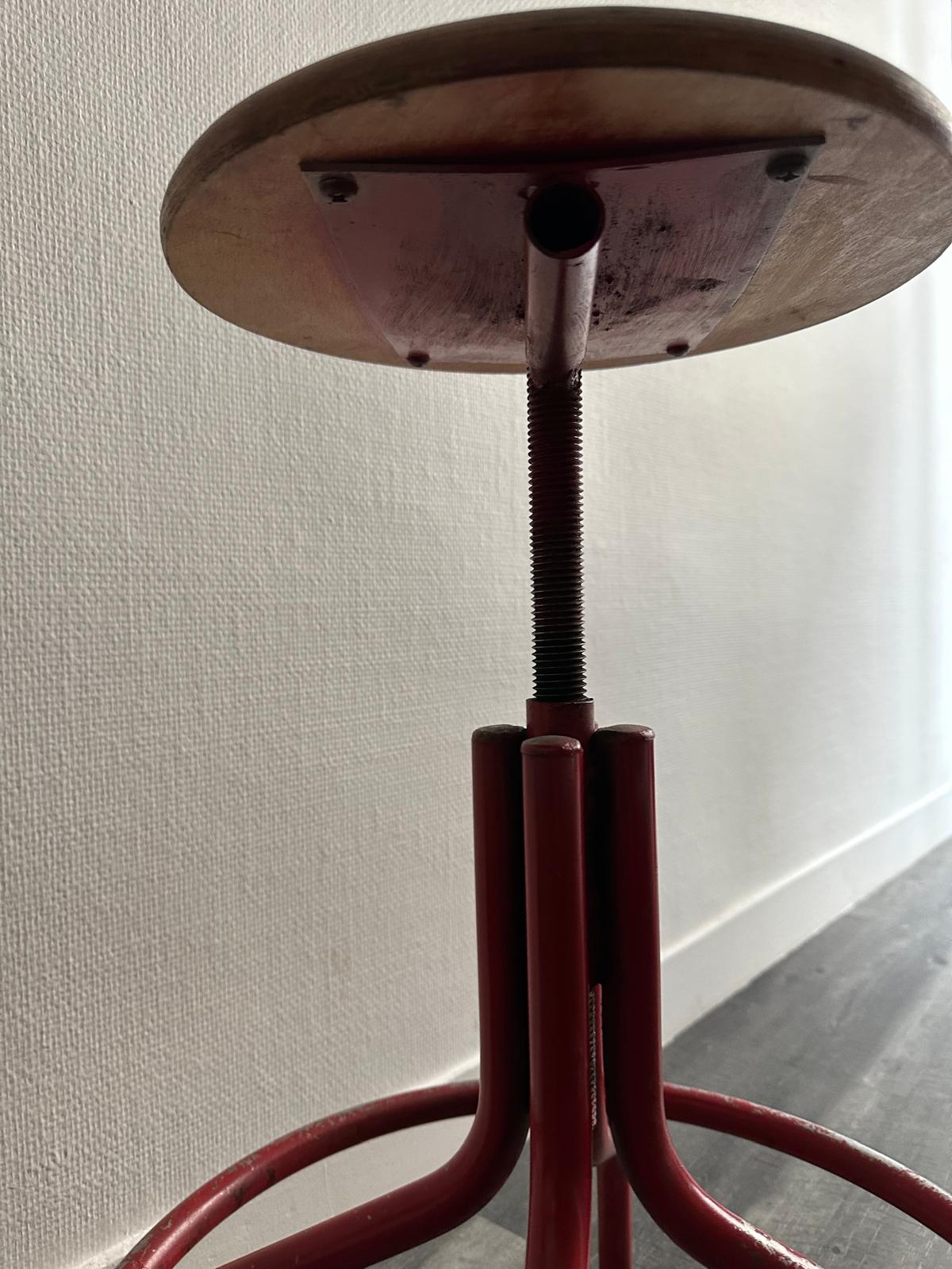Tabouret industriel vintage réglable (GROS STOCK) – Image 3